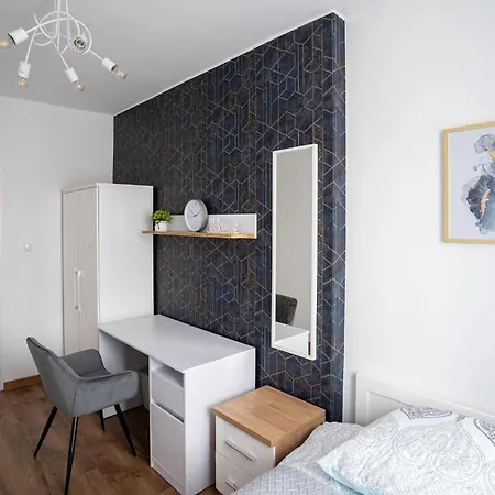 Komfortowy 아파트 *